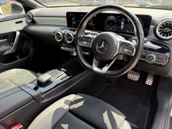 MERCEDES-BENZ CLA Cla 180 Amg Line Executive 4Dr Tip Auto