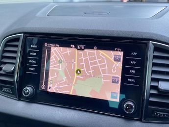 SKODA KAROQ 1.5 Tsi Act Se Drive Suv 5Dr Petrol Dsg Euro 6 (S/S) (150 Ps)