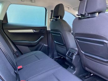SKODA KAROQ 1.5 Tsi Act Se Drive Suv 5Dr Petrol Dsg Euro 6 (S/S) (150 Ps)