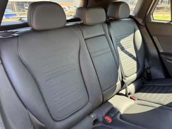 MERCEDES-BENZ GLC Glc 300 4Matic Amg Line 5Dr 9G-Tronic