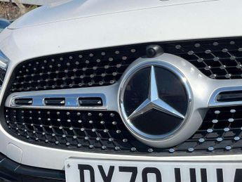 MERCEDES-BENZ GLA Gla 200 Amg Line Executive 5Dr Auto