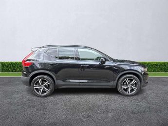 VOLVO XC40 2.0 B4P R Design 5Dr Auto