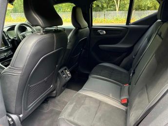 VOLVO XC40 1.5 T3 [163] R Design 5Dr Geartronic