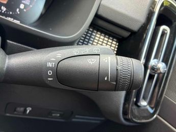 VOLVO XC40 1.5 T3 [163] R Design 5Dr Geartronic