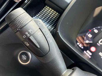 VOLVO XC40 1.5 T3 [163] R Design 5Dr Geartronic