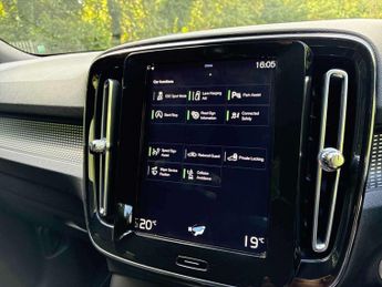 VOLVO XC40 1.5 T3 [163] R Design 5Dr Geartronic