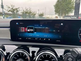 MERCEDES-BENZ CLA Cla 180 Amg Line Executive 4Dr Tip Auto
