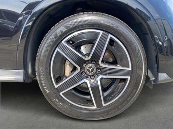MERCEDES-BENZ GLC Glc 300 4Matic Amg Line 5Dr 9G-Tronic