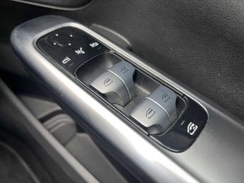 MERCEDES-BENZ C CLASS C200 Sport 4Dr 9G-Tronic