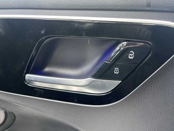 MERCEDES-BENZ C CLASS C200 Sport 4Dr 9G-Tronic