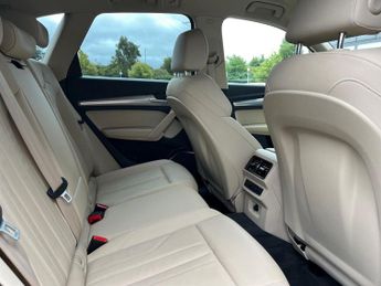 AUDI Q5 2.0 Tdi 40 Sport Suv 5Dr Diesel S Tronic Quattro Euro 6 (S/S) (2
