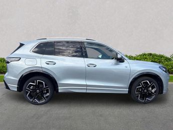 VOLKSWAGEN TIGUAN 1.5 Tsi Ehybrid 19.7Kwh R-Line Suv 5Dr Petrol Plug-In Hybrid Dsg