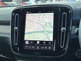 VOLVO XC40 2.0 B3P Plus Dark 5Dr Auto