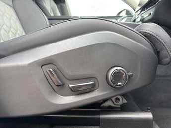VOLVO XC60 2.0 T6 [350] Phev Plus Dark 5Dr Awd Geartronic