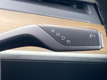 TESLA MODEL 3 Standard Plus 4Dr Auto