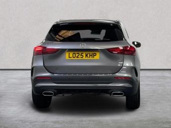 MERCEDES-BENZ GLA 1.3 Gla200H Mhev Amg Line (Executive) Suv 5Dr Petrol Hybrid 7G-D