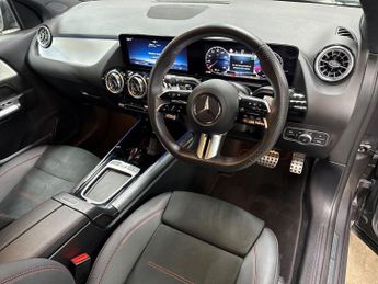 MERCEDES-BENZ GLA 1.3 Gla200H Mhev Amg Line (Executive) Suv 5Dr Petrol Hybrid 7G-D