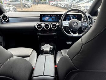 MERCEDES-BENZ CLA Cla 180 Amg Line 4Dr Tip Auto