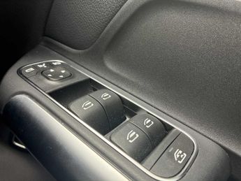 MERCEDES-BENZ GLA Gla 200 Sport Executive 5Dr Auto