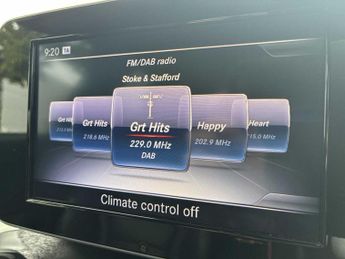 MERCEDES-BENZ GLC Glc 220D 4Matic Amg Line Premium 5Dr 9G-Tronic