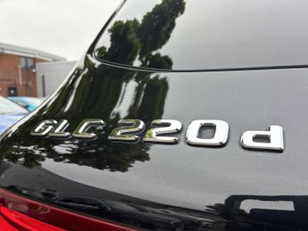 MERCEDES-BENZ GLC Glc 220D 4Matic Amg Line Premium 5Dr 9G-Tronic