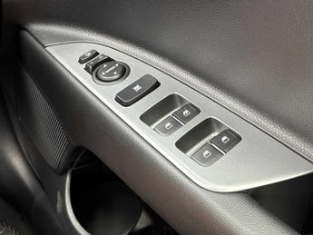 KIA STONIC 1.0T Gdi 48V Gt-Line S 5Dr Dct