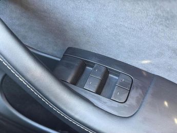 TESLA MODEL Y (Dual Motor) Long Range Suv 5Dr Electric Auto 4Wde (384 Bhp)