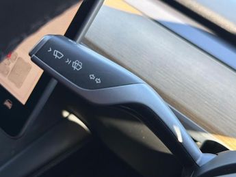 TESLA MODEL Y (Dual Motor) Long Range Suv 5Dr Electric Auto 4Wde (384 Bhp)
