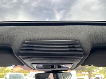 VOLKSWAGEN ID.4 Pro Performance 77Kwh Family Suv 5Dr Electric Auto (204 Ps)