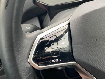VOLKSWAGEN ID.4 Pro Performance 77Kwh Family Suv 5Dr Electric Auto (204 Ps)