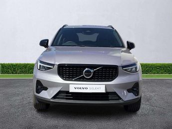 VOLVO XC40 2.0 B4P Plus Dark 5Dr Auto