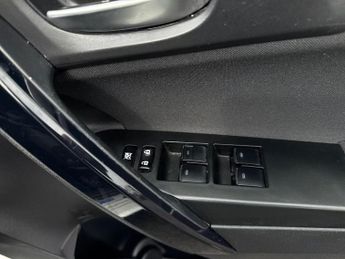TOYOTA AURIS 1.8 Vvt-H Design Hatchback 5Dr Petrol Hybrid Cvt Euro 6 (S/S) (1