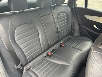 MERCEDES-BENZ GLC COUPE Glc 300 4Matic Amg Line 5Dr 9G-Tronic