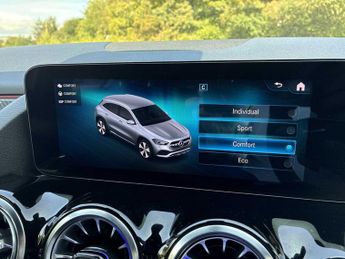 MERCEDES-BENZ GLA Gla 200 Amg Line Premium 5Dr Auto