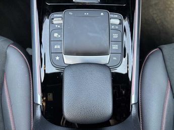 MERCEDES-BENZ GLA Gla 200 Amg Line Premium 5Dr Auto