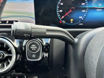 MERCEDES-BENZ CLA Cla 200 Amg Line Premium 4Dr Tip Auto