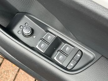 AUDI A3 1.5 Tfsi Cod 35 Black Edition Sportback 5Dr Petrol S Tronic Euro
