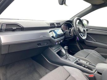 AUDI Q3 2.0 Tdi 35 S Line Suv 5Dr Diesel S Tronic Euro 6 (S/S) (150 Ps)