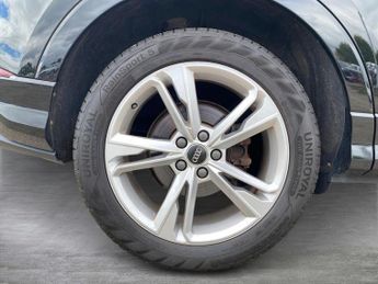 AUDI Q3 2.0 Tdi 35 S Line Suv 5Dr Diesel S Tronic Euro 6 (S/S) (150 Ps)