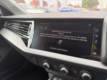 AUDI A1 1.0 Tfsi 30 Sport Sportback 5Dr Petrol S Tronic Euro 6 (S/S) (11