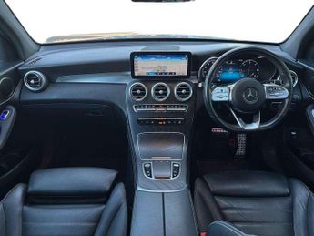 MERCEDES-BENZ GLC Glc 220D 4Matic Amg Line Premium 5Dr 9G-Tronic