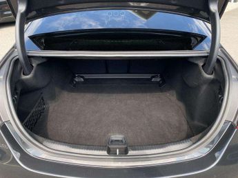 MERCEDES-BENZ C CLASS C200 Amg Line 4Dr 9G-Tronic