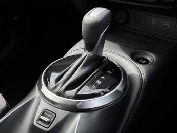 NISSAN JUKE 1.6 Hybrid N-Connecta 5Dr Auto