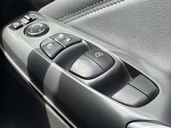 NISSAN JUKE 1.6 Hybrid N-Connecta 5Dr Auto