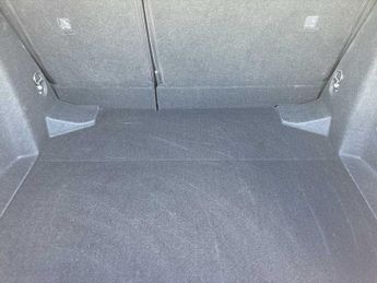 TOYOTA COROLLA 1.8 Vvt-I Hybrid Design 5Dr Cvt