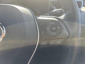 TOYOTA COROLLA 1.8 Vvt-I Hybrid Design 5Dr Cvt