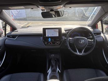 TOYOTA COROLLA 1.8 Vvt-I Hybrid Design 5Dr Cvt