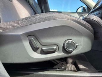 VOLVO XC90 2.0 B5P [250] Plus Dark 5Dr Awd Geartronic