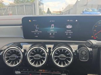 MERCEDES-BENZ CLA Cla 200 Amg Line Premium 4Dr Tip Auto