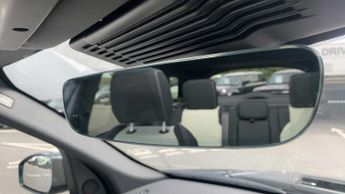 LAND ROVER DISCOVERY SPORT 2.0 D200 Dynamic Se 5Dr Auto [5 Seat]